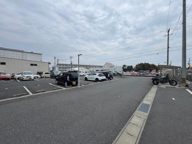 Leafull（307） 駐車場