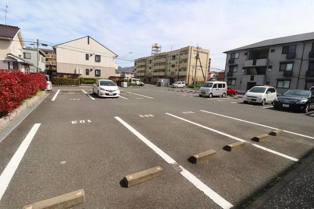 リベルテＳ．Ｂ棟（203） 駐車場