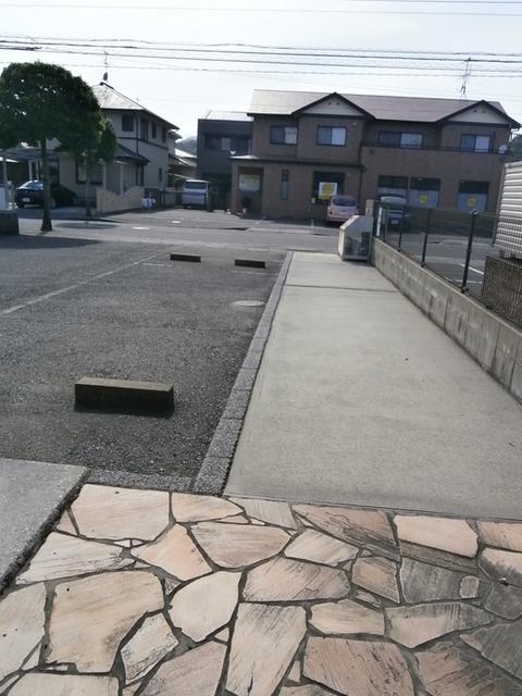 サンハイム徳力（202） 駐車場