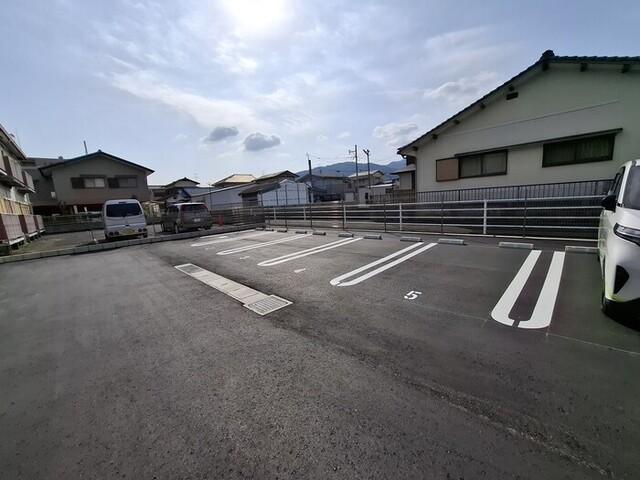 D-ROOM下貫（205） 駐車場