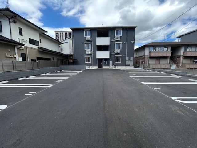 La Maison NAKAI（301） 駐車場