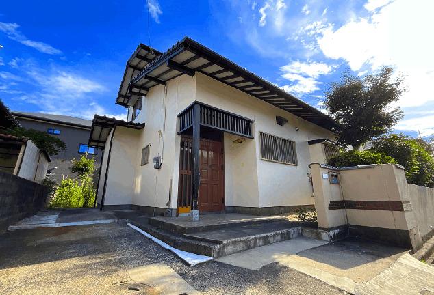  築48年6ヶ月 2階建の賃貸物件