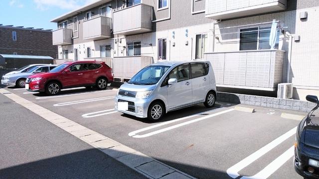 プルミエハヤシ（203） 駐車場