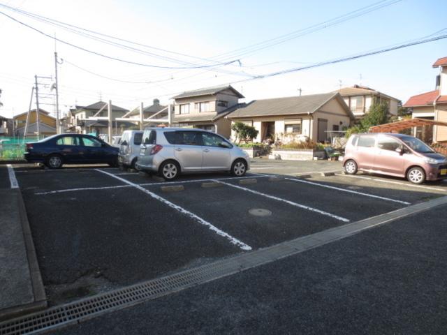 グランディール　B棟（202） 駐車場