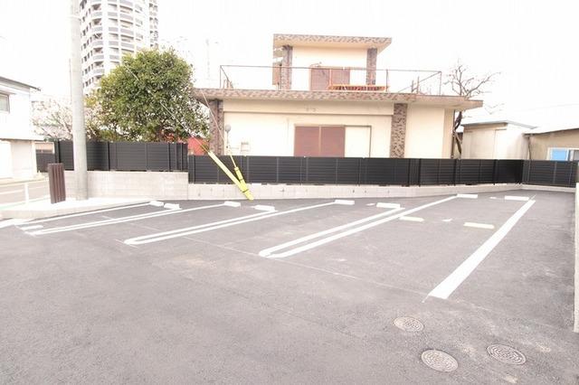 トレス城野貮番館（105） 駐車場