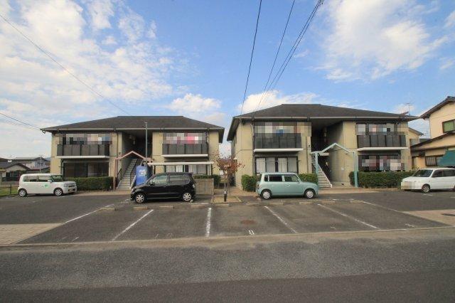 リュネット原　Ｂ棟 駐車場