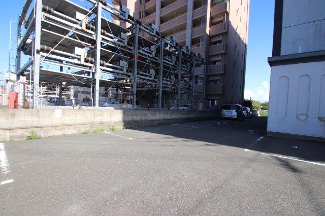 サンライフコーポ 駐車場