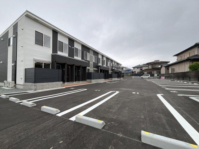 ソランジュ 駐車場