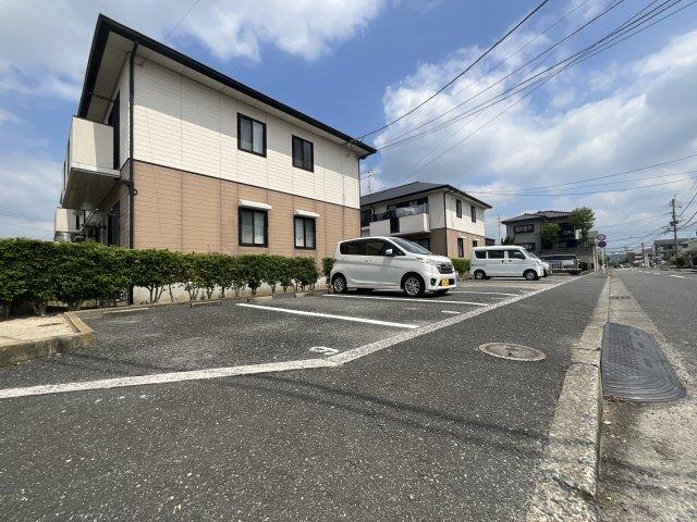 スール・パティオ紫水 B棟 駐車場