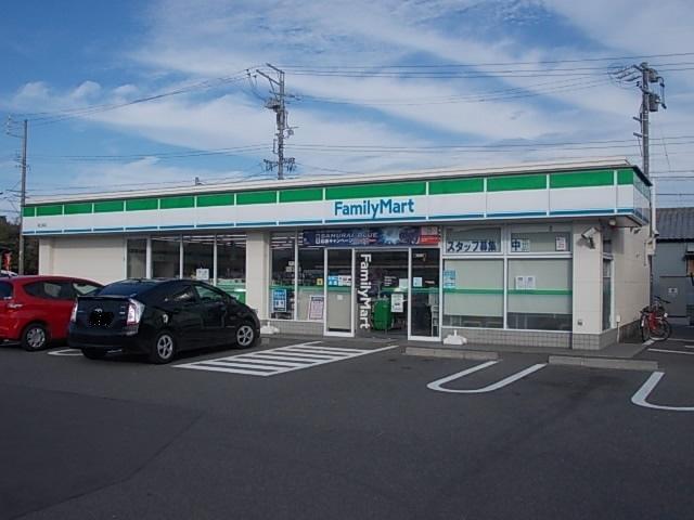 ファミリーマート：650m