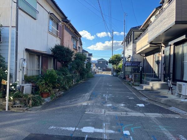 津島市西愛宕町　売地 前面道路含む現地写真