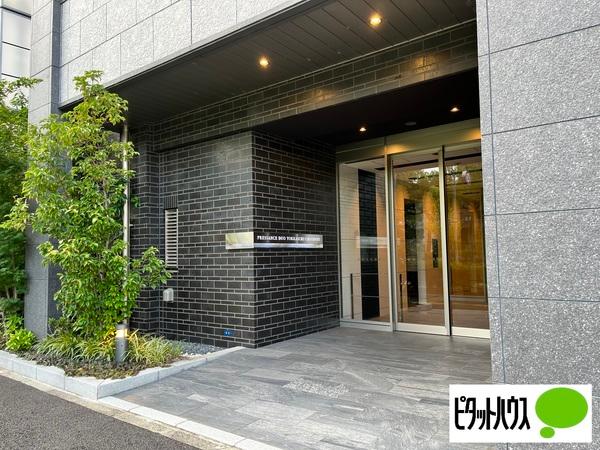 プレサンスデュオ四日市中央通り エントランス
