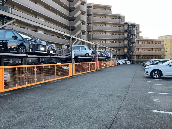 ライオンズガーデン京命 駐車場