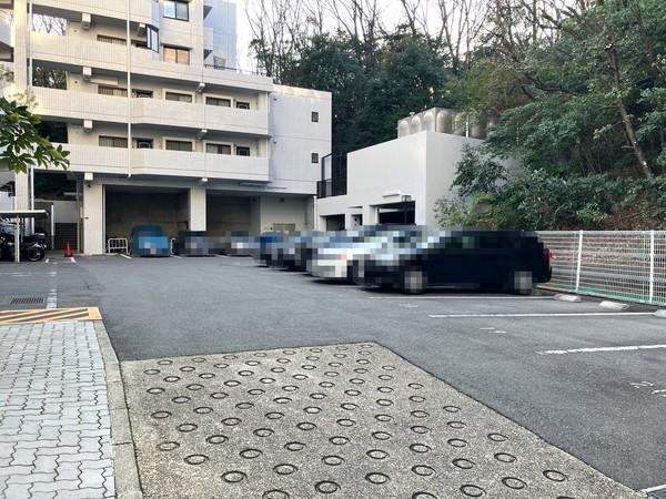 星ヶ丘スカイマンション 駐車場