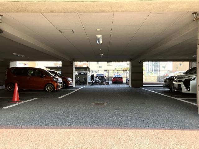 シャルム東別院 駐車場