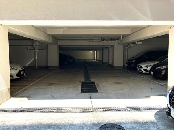 日商岩井栄ハイツ 駐車場