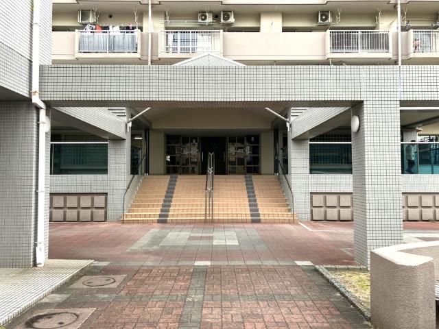 ニューコーポ名南一番館 エントランス