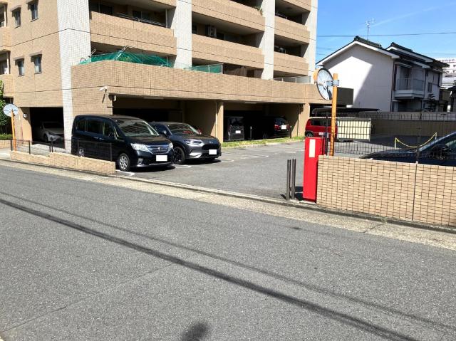 メイツ金山 駐車場