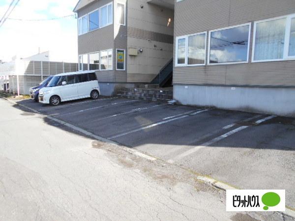 プロスパラスＢ棟（103） 駐車場