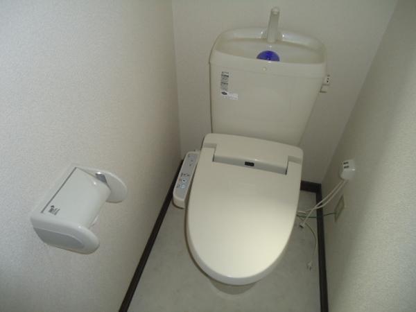 メゾネット愛生Ａ・Ｂ（C） トイレ