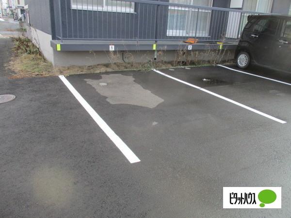 新都ハイツレジェ（205） 駐車場