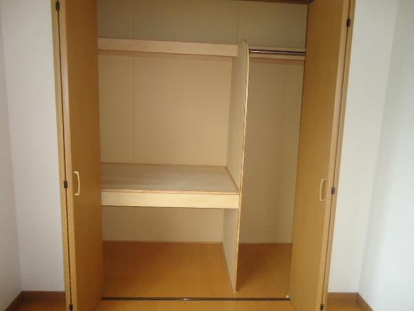 ヴァイオレットハイツ（B） 収納