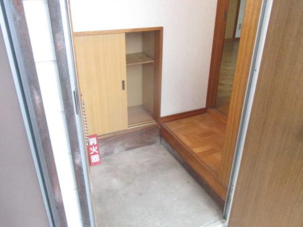 11条ハイツ（2） 玄関