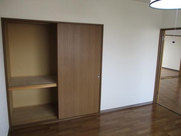 サライ（302） 収納