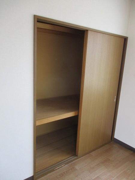 サライ（302） 収納