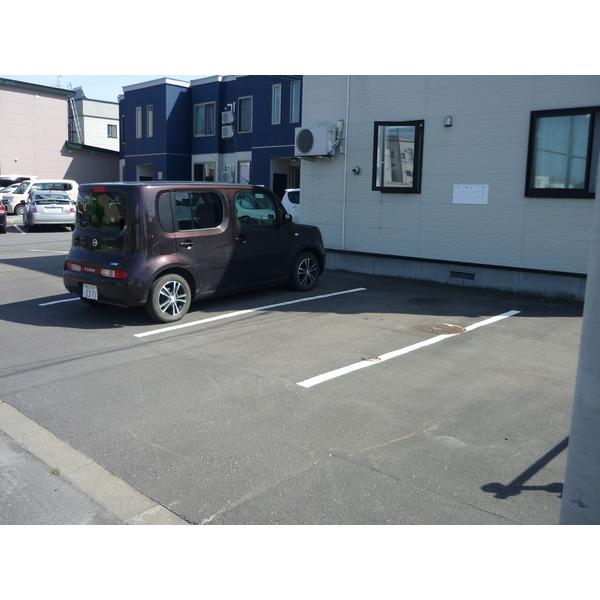 セジュール（101） 駐車場