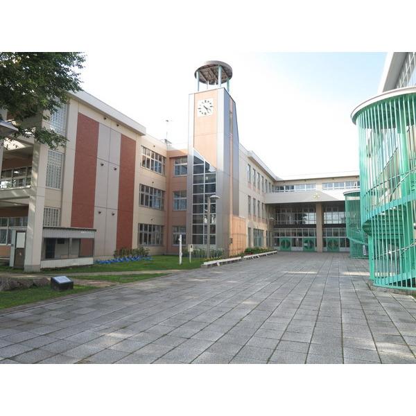 旭川市立新町小学校：536m