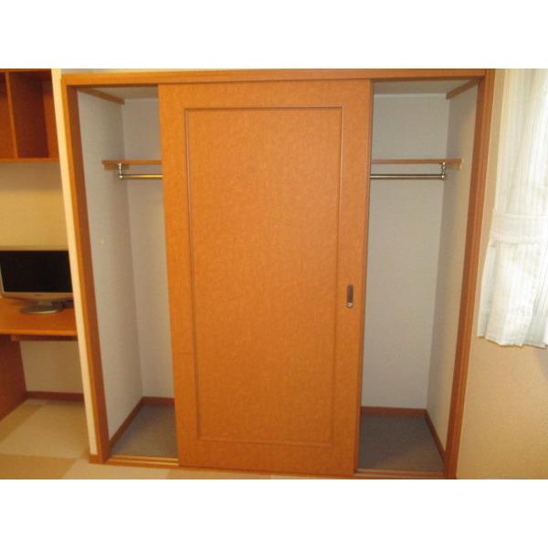 レオパレスメムロⅡ 収納