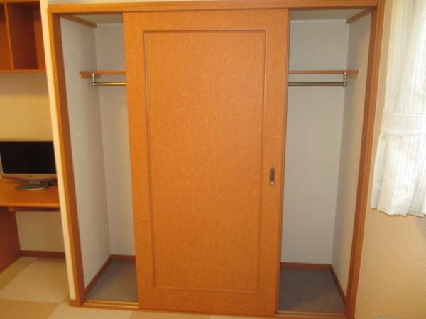 レオパレス札内A 収納