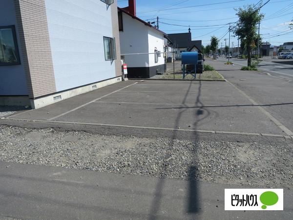 リバーストーン（102） 駐車場