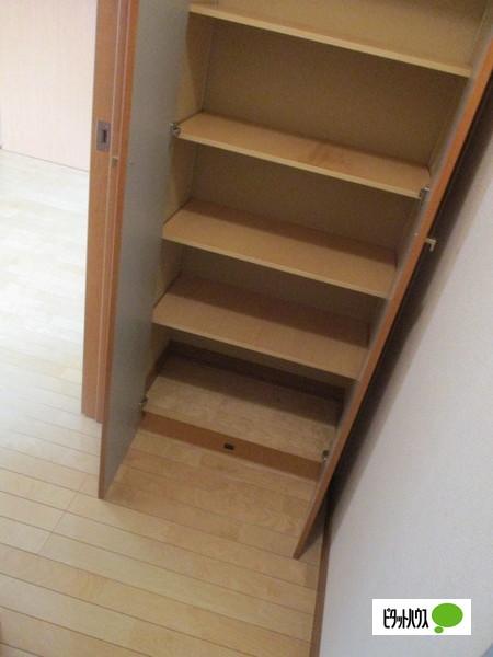 セレーノ旭町（101） 玄関