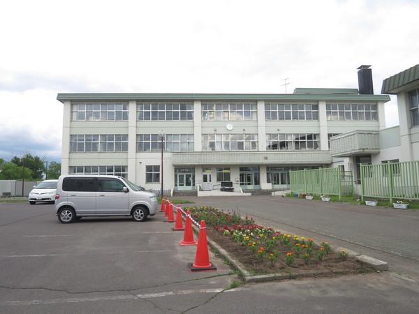 旭川市立大町小学校：1104m