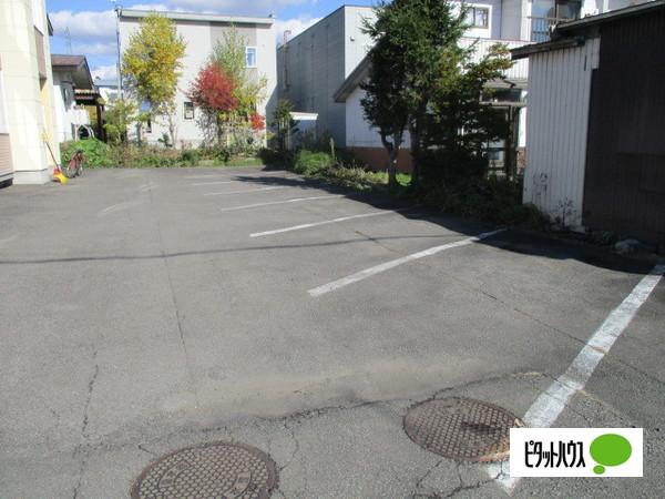 MOCOマンション 駐車場