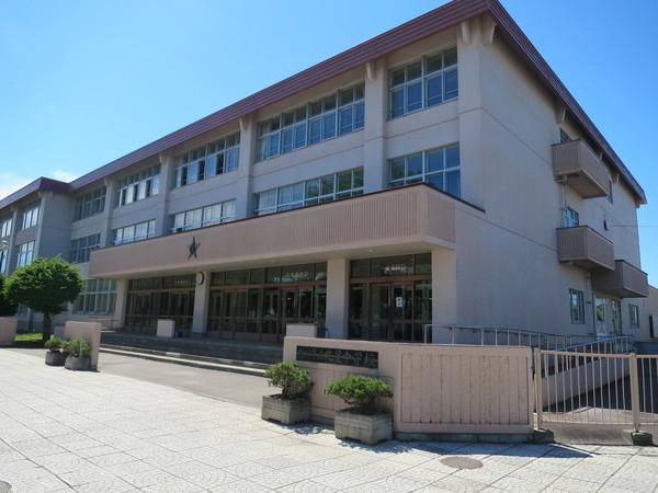 旭川市立北星中学校：1970m