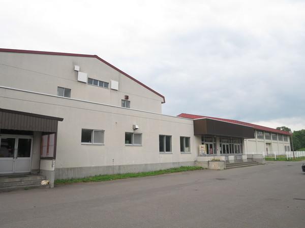 旭川市立北鎮小学校：759m