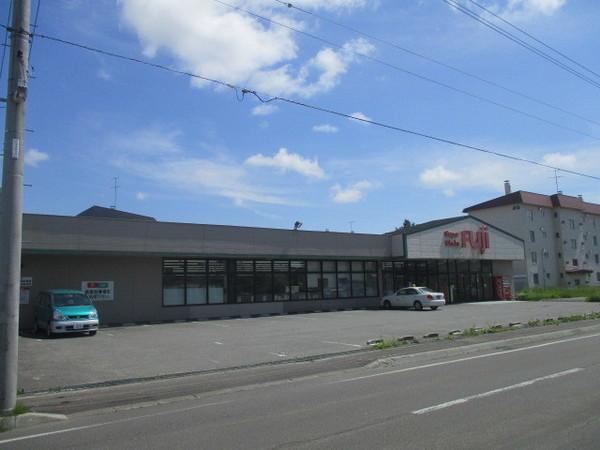スーパーチェーンふじ春光店：187m