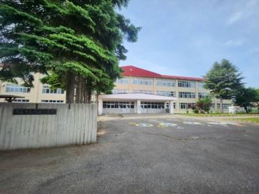 帯広市立緑丘小学校：1080m