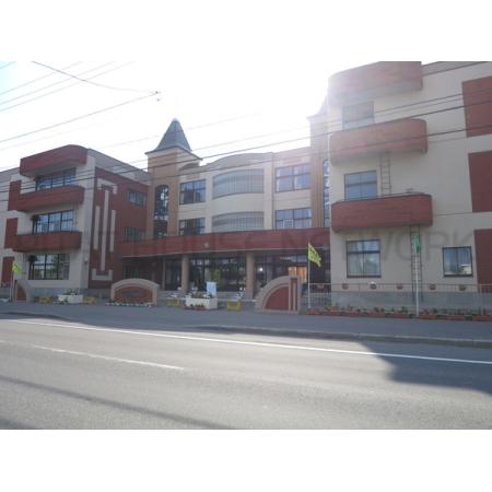 旭川市立東五条小学校：652m