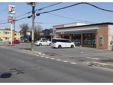 セブンイレブン旭川川端店：270m