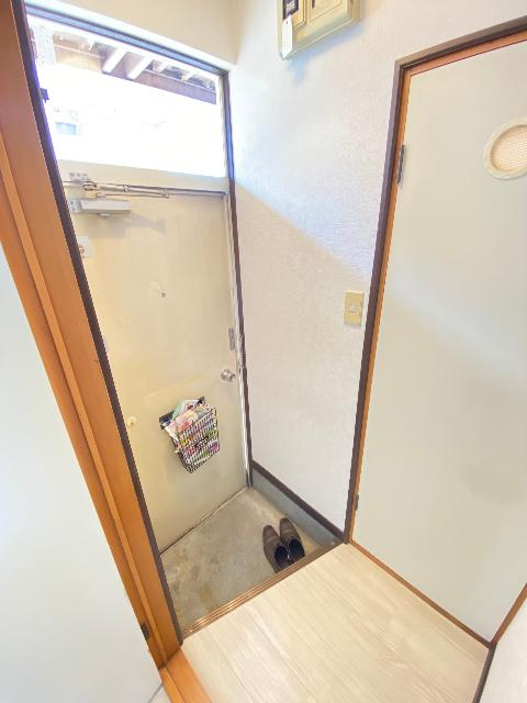 旭町１１３ハイツＡ 玄関