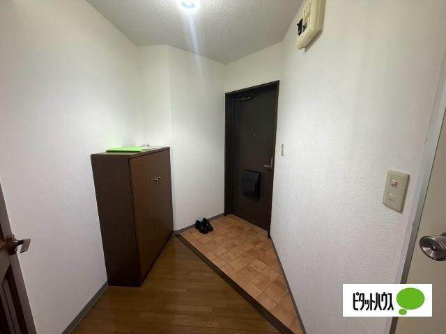 クレセール（1-C） 玄関