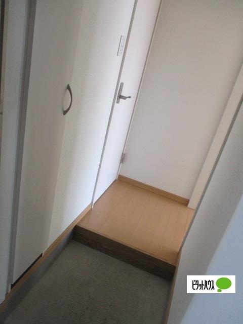 アイリス６・１ 玄関