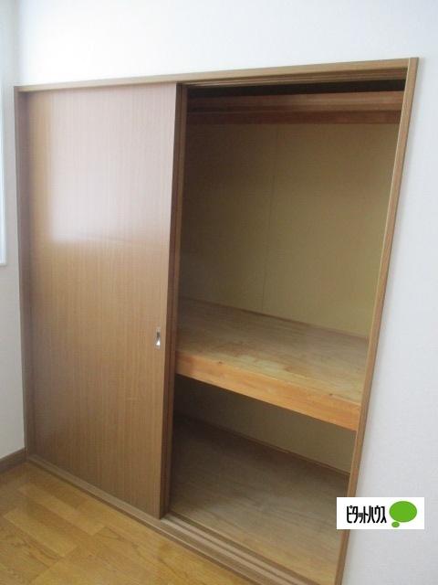 ラフィネ（102） 収納
