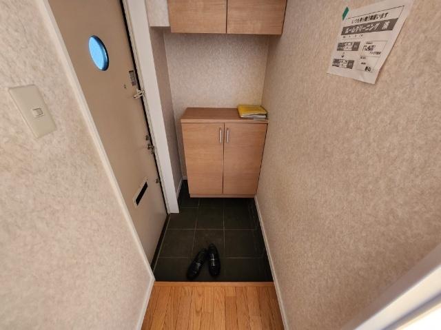 TOWN西13南15セオリー（B-101） 玄関