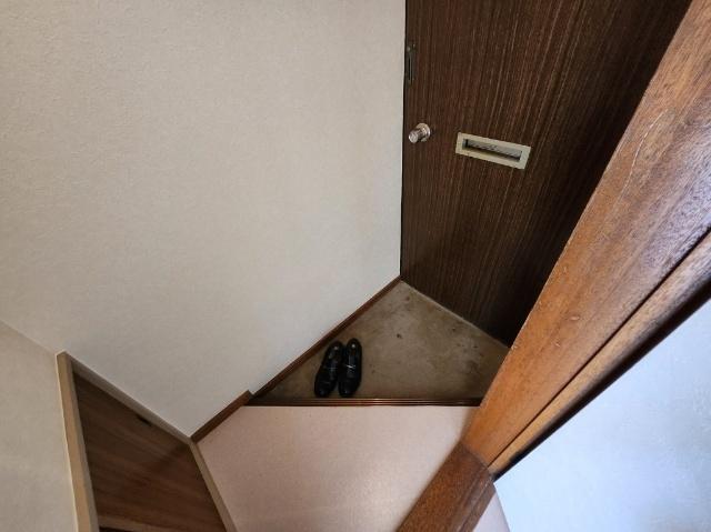 サンハイツ(東1南6)（5） 玄関