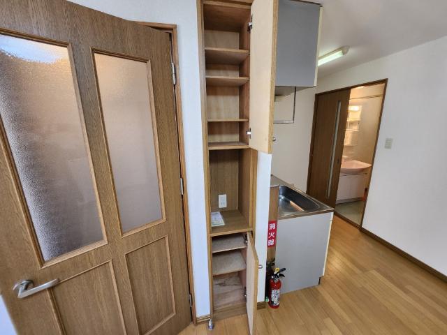 コーポサンA（102） 収納